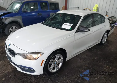2017 BMW 330I xDrive z USA, uszkodzony, nr VIN WBA8D9G39HNU65187